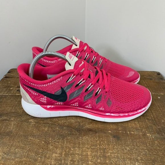 Nike Shoes - Nike Free 5.0 Women's Pink/White Running Shoes